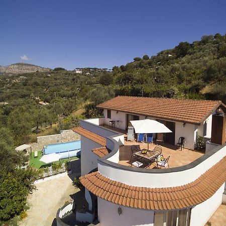 Appartamento Villa degli Ulivi Sant'Agnello Esterno foto