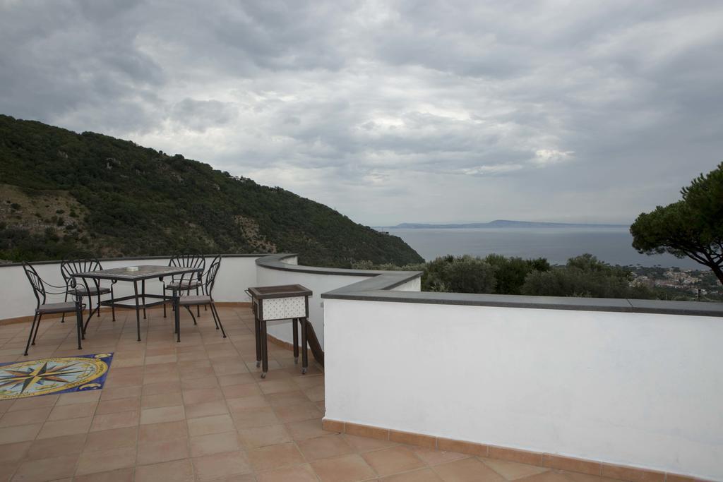 Appartamento Villa degli Ulivi Sant'Agnello Camera foto