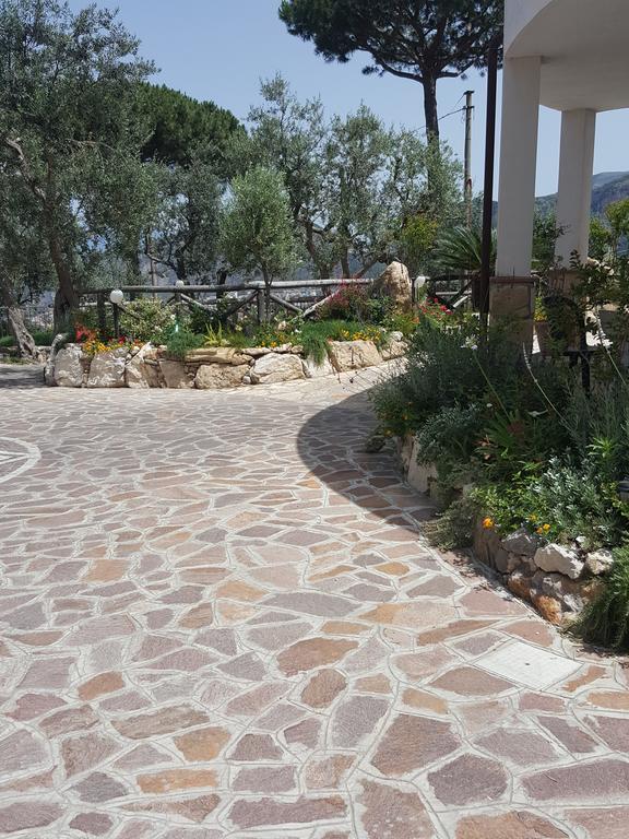 Appartamento Villa degli Ulivi Sant'Agnello Esterno foto